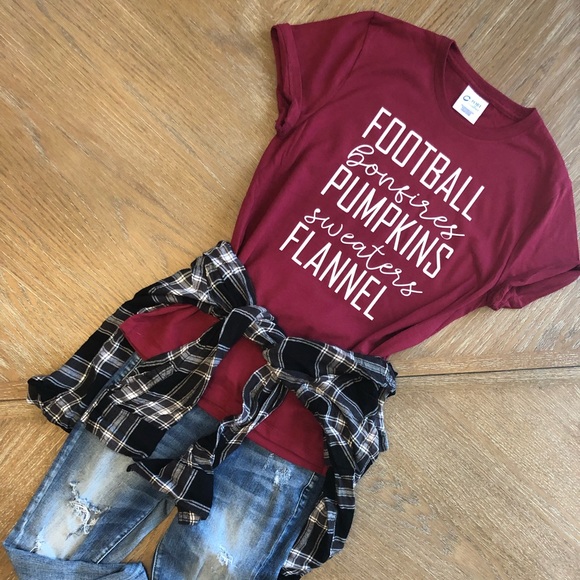 Port and Company Tops - NEW Fall Themed Burgundy Graphic Tee, Small